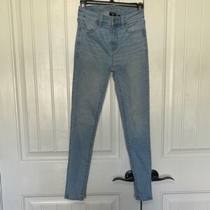 American Eagle Outfitters Light Blue Skinny Jeans